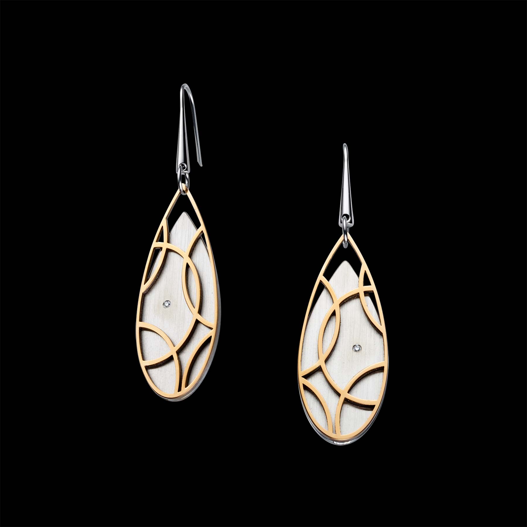 Titanschmuck mit Diamanten jetzt Online kaufen