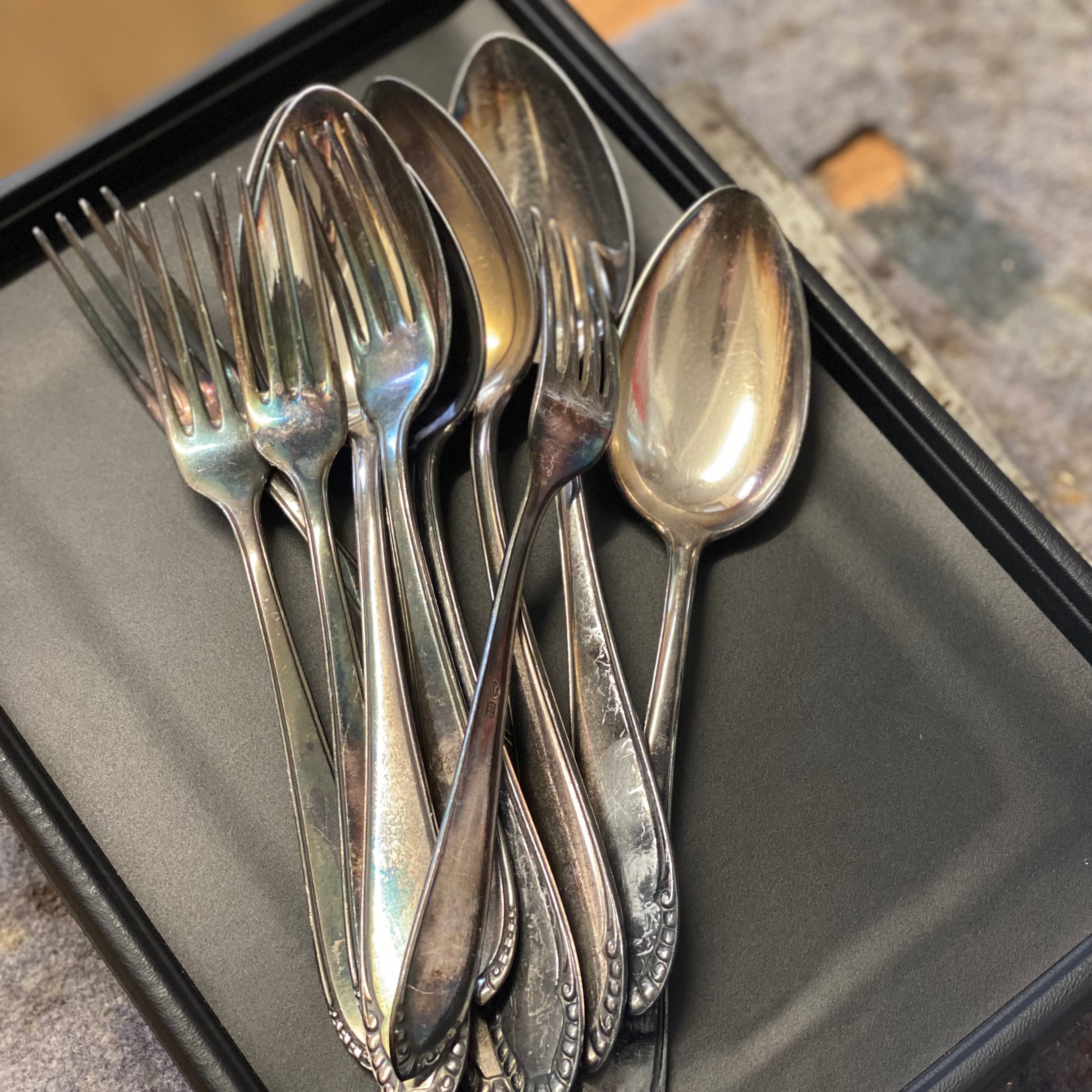 Versilbertes Besteck (ohne Messer) Online & vor Ort verkaufen bei Goldschmiede Jaqueline in Esslingen.