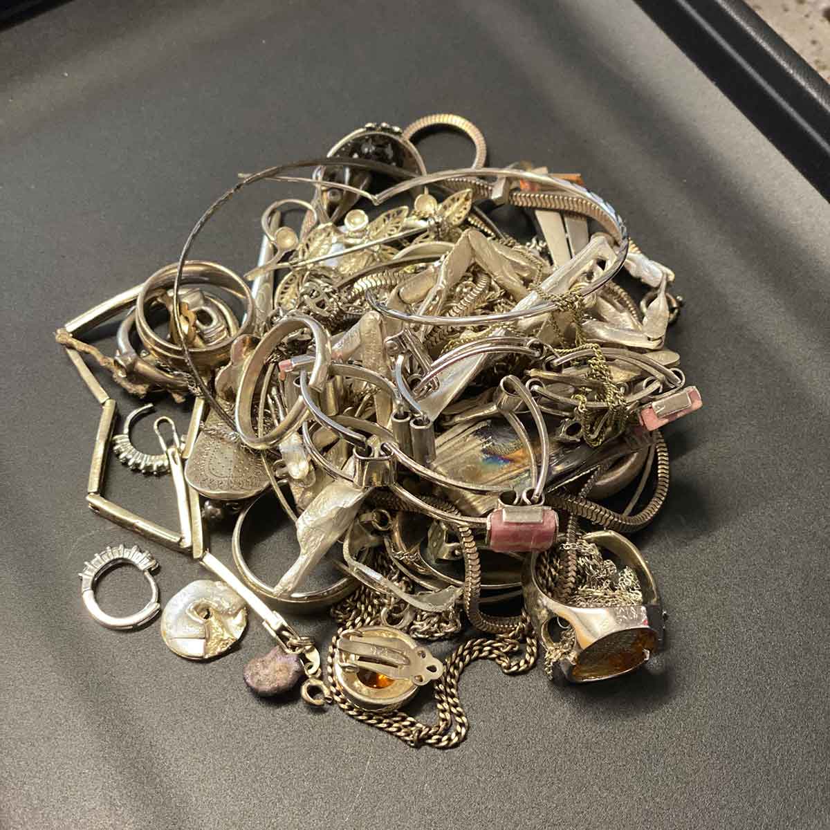 Silberschmuck Online & vor Ort verkaufen bei Goldschmiede Jaqueline in Esslingen.