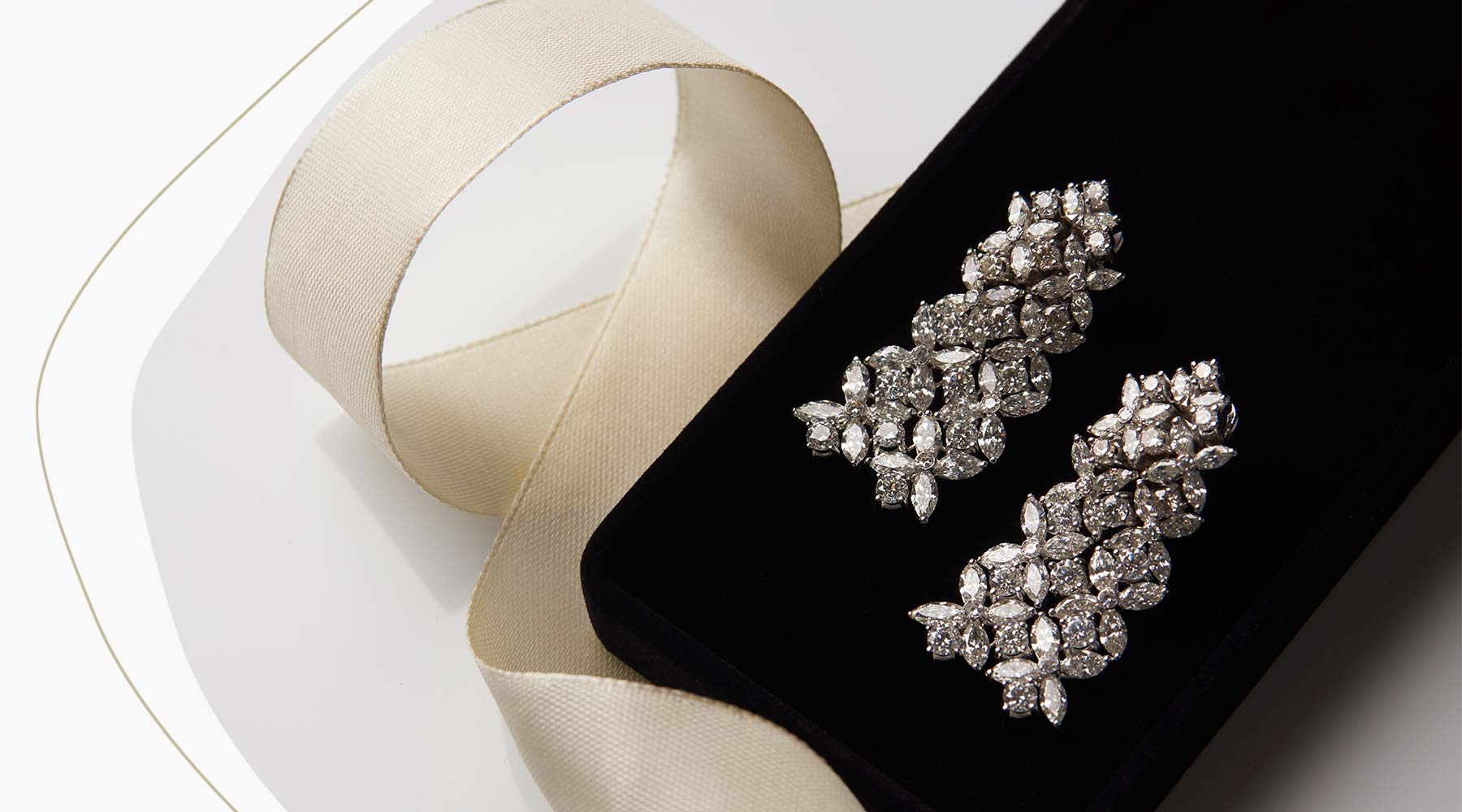 Zirkoniaschmuck bei Goldschmiede Jaqueline. Große Auswahl an Zirkonia Schmuck. 